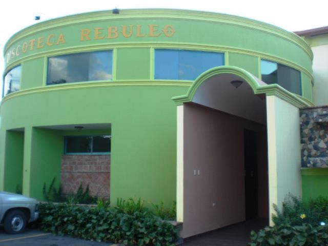 Hotel Novus Caoba Esperanza Bagian luar foto